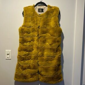 Fur vest mustard yellow gold